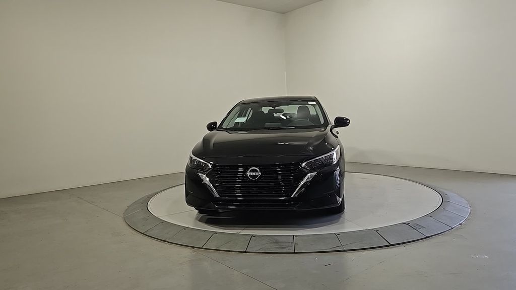 2025 Nissan Sentra SV Image 3 of 28