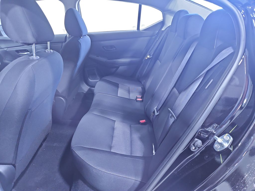 2025 Nissan Sentra SV Image 13 of 28