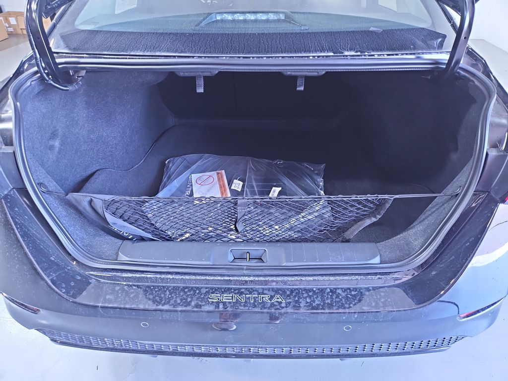 2025 Nissan Sentra SV Image 12 of 28
