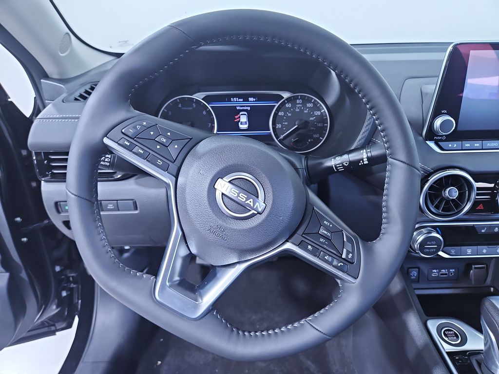 2025 Nissan Sentra SV Image 17 of 28