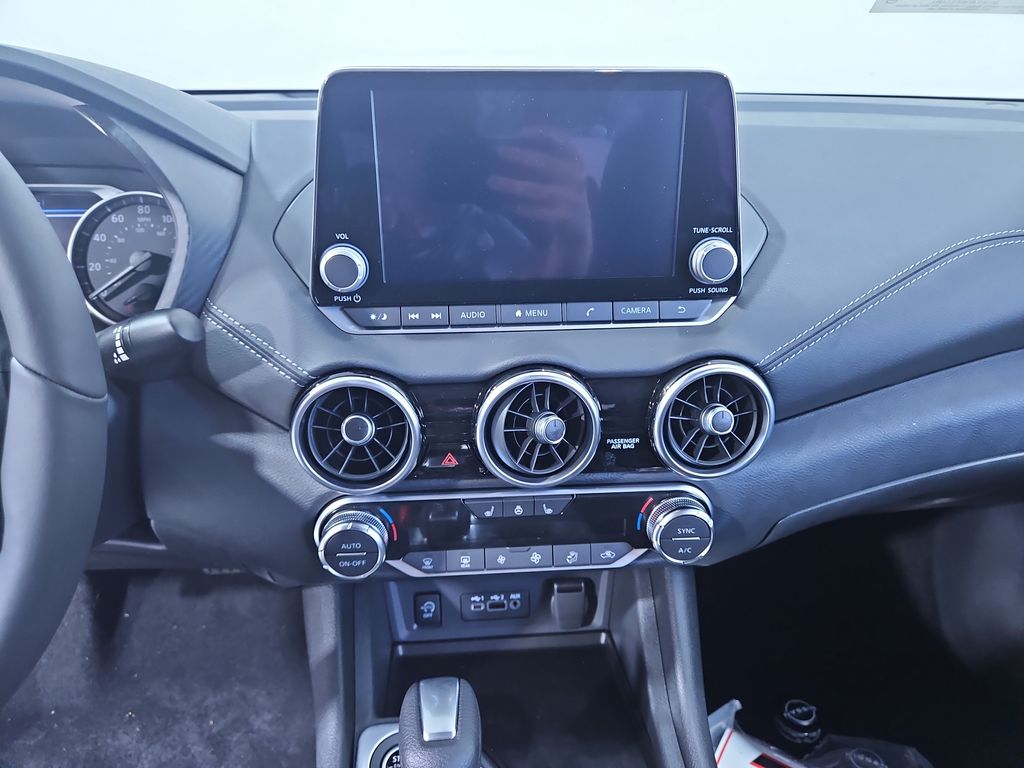 2025 Nissan Sentra SV Image 21 of 28