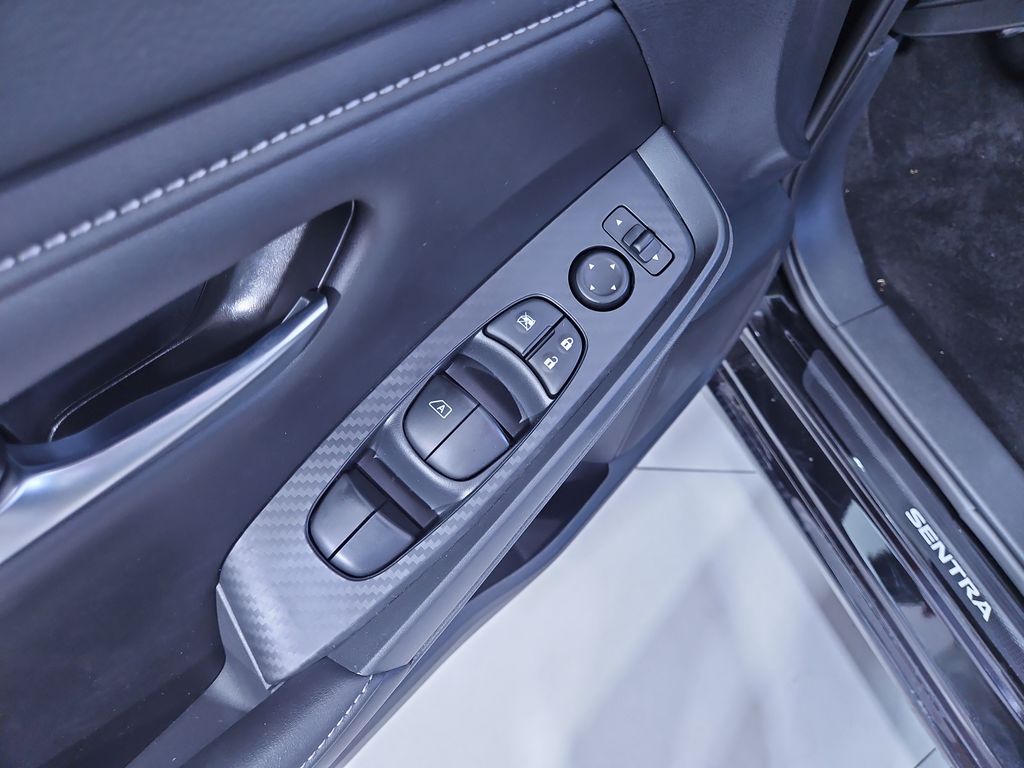 2025 Nissan Sentra SV Image 24 of 28
