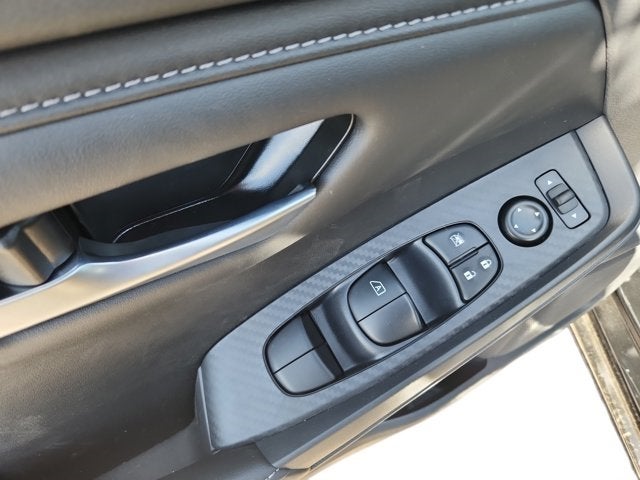 Vehicle image 29 of 31