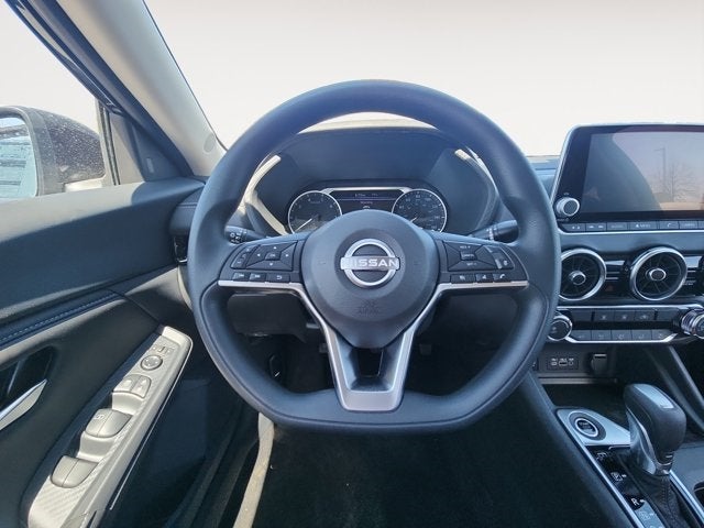 Vehicle image 23 of 31