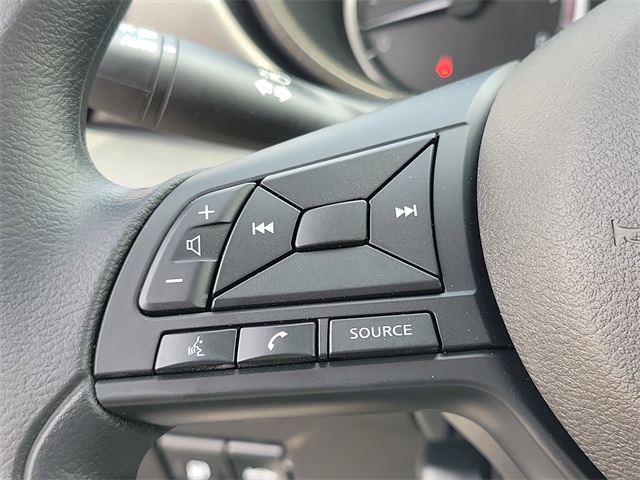 Vehicle image 9 of 25