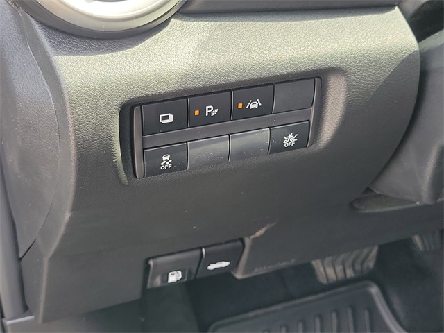 Vehicle image 7 of 25