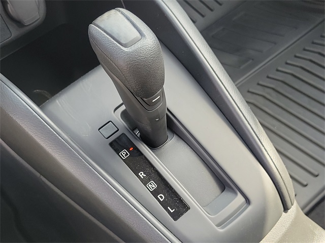 Vehicle image 14 of 25