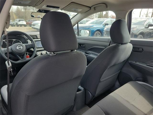 Vehicle image 22 of 25