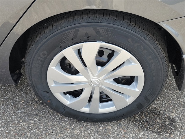 Vehicle image 24 of 25