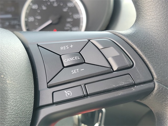 Vehicle image 10 of 25