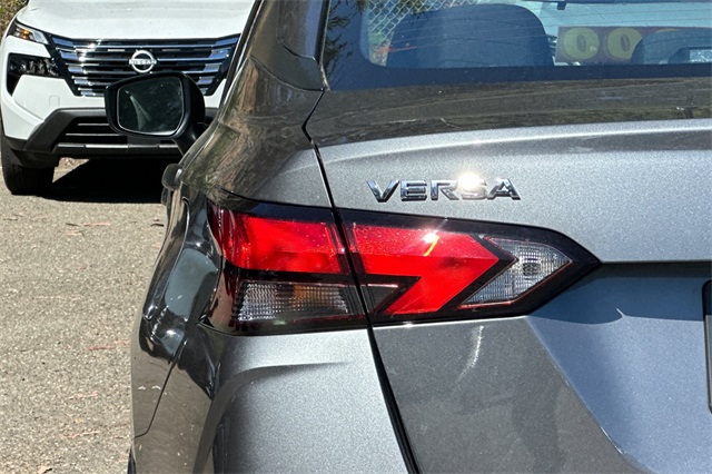 Vehicle image 12 of 37