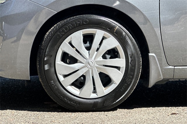Vehicle image 26 of 37