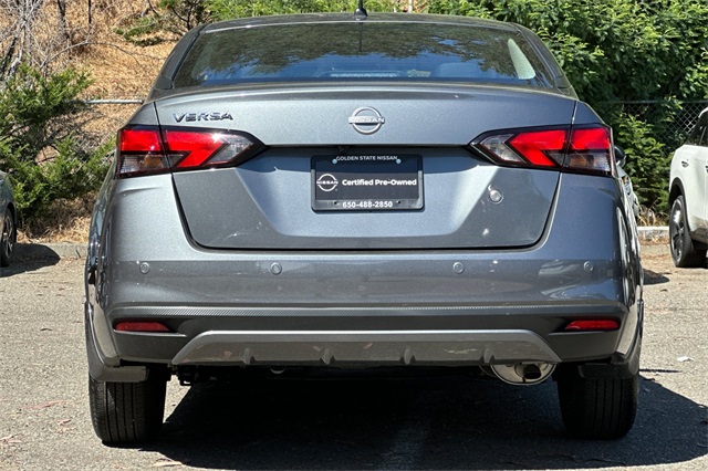 Vehicle image 8 of 37