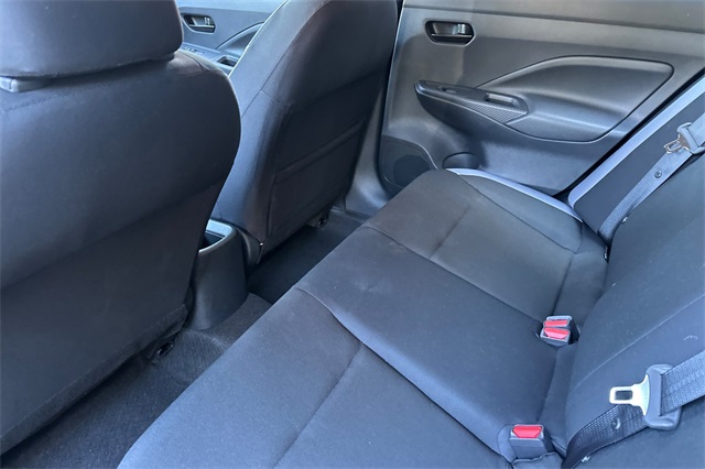 Vehicle image 15 of 37