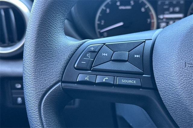 Vehicle image 30 of 37