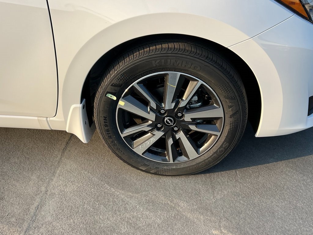 2025 Nissan Versa S Image 9 of 26