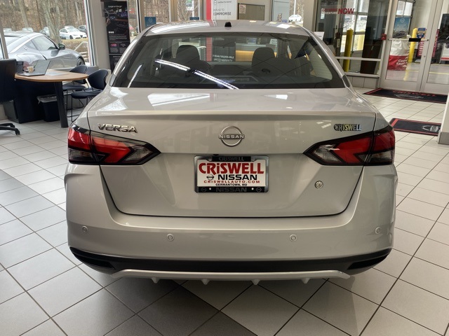 2025 Nissan Versa S Image 7 of 33