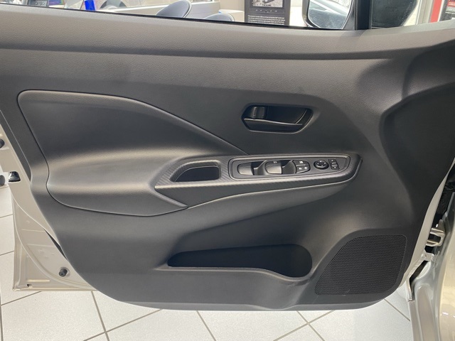 2025 Nissan Versa S Image 12 of 33