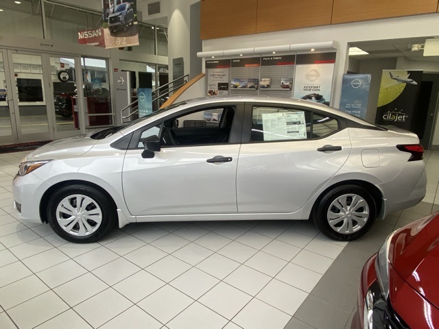 2025 Nissan Versa S Image 5 of 33