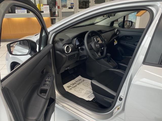 2025 Nissan Versa S Image 14 of 33