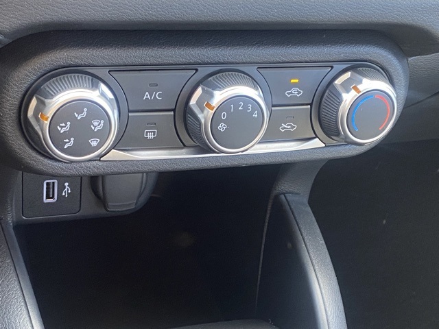 2025 Nissan Versa S Image 32 of 35