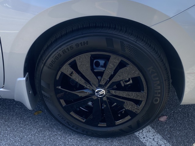 2025 Nissan Versa S Image 9 of 35