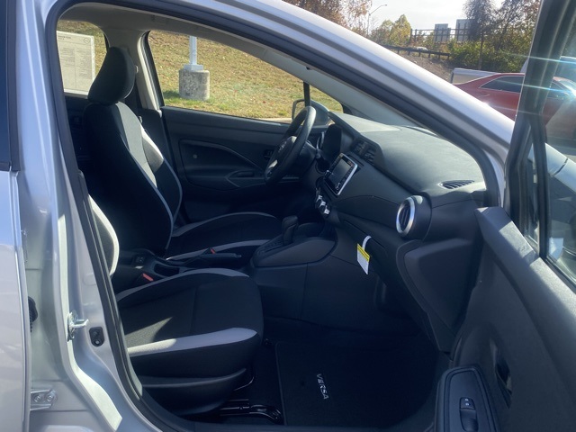 2025 Nissan Versa S Image 12 of 35