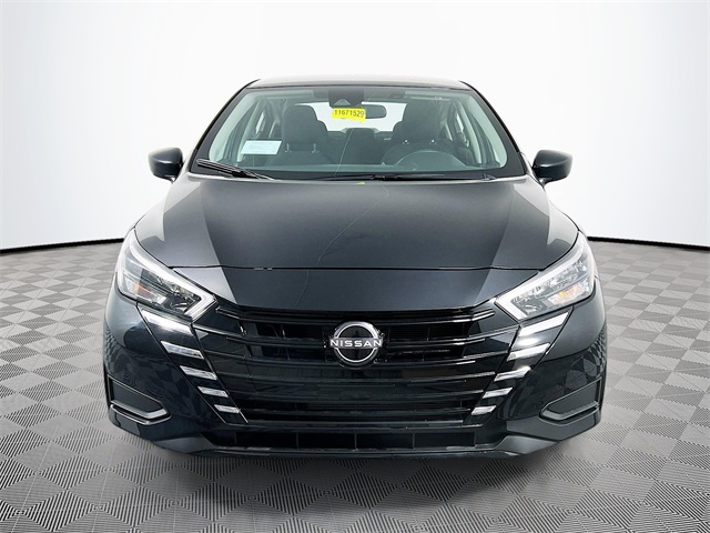 2025 Nissan Versa S Image 2 of 32