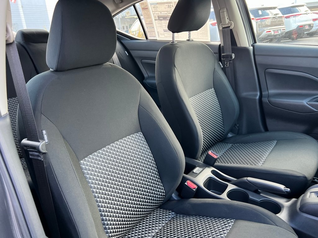 Vehicle image 12 of 27