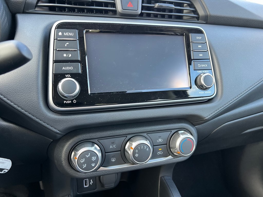 Vehicle image 20 of 27