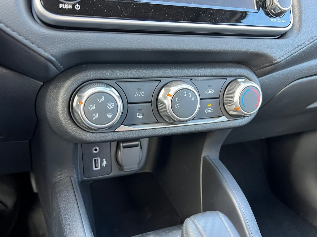 Vehicle image 22 of 27
