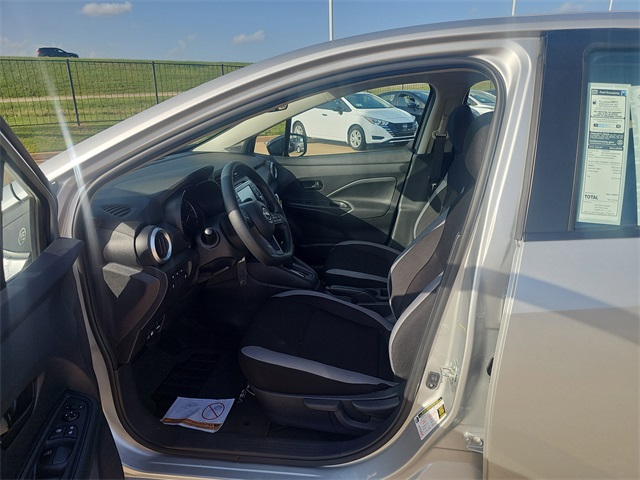 Vehicle image 17 of 17
