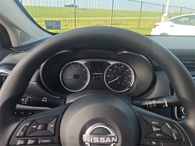 Vehicle image 12 of 17