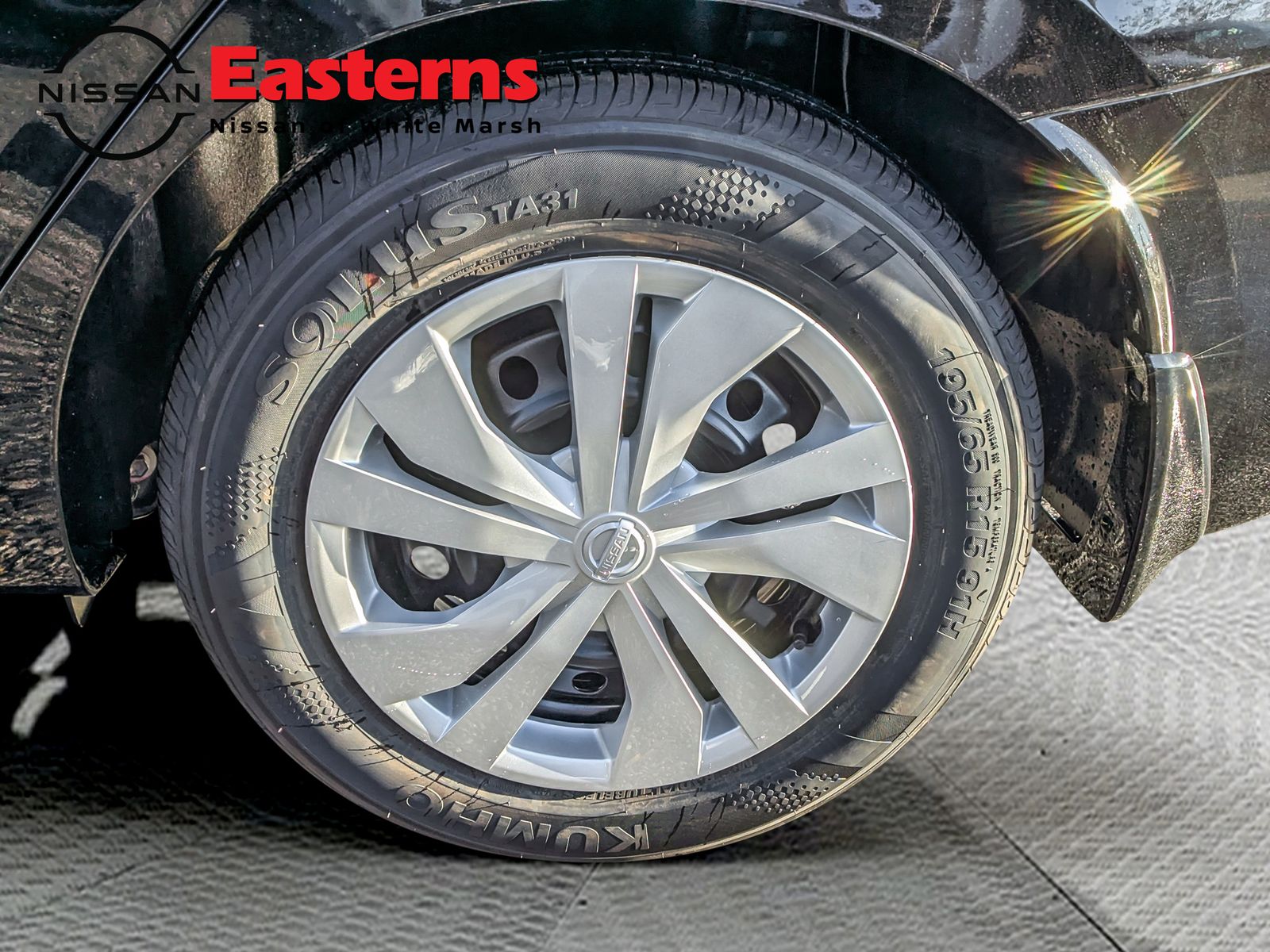 2025 Nissan Versa S Image 8 of 28