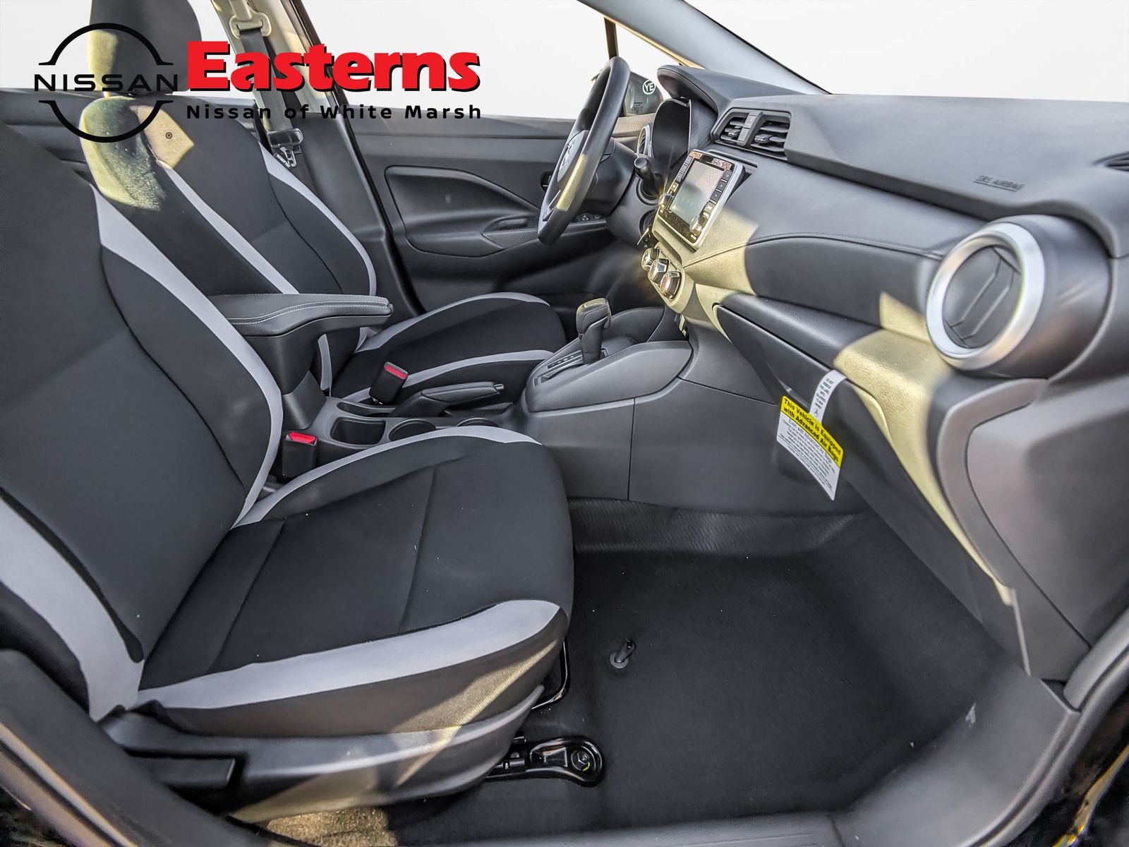 2025 Nissan Versa S Image 16 of 28