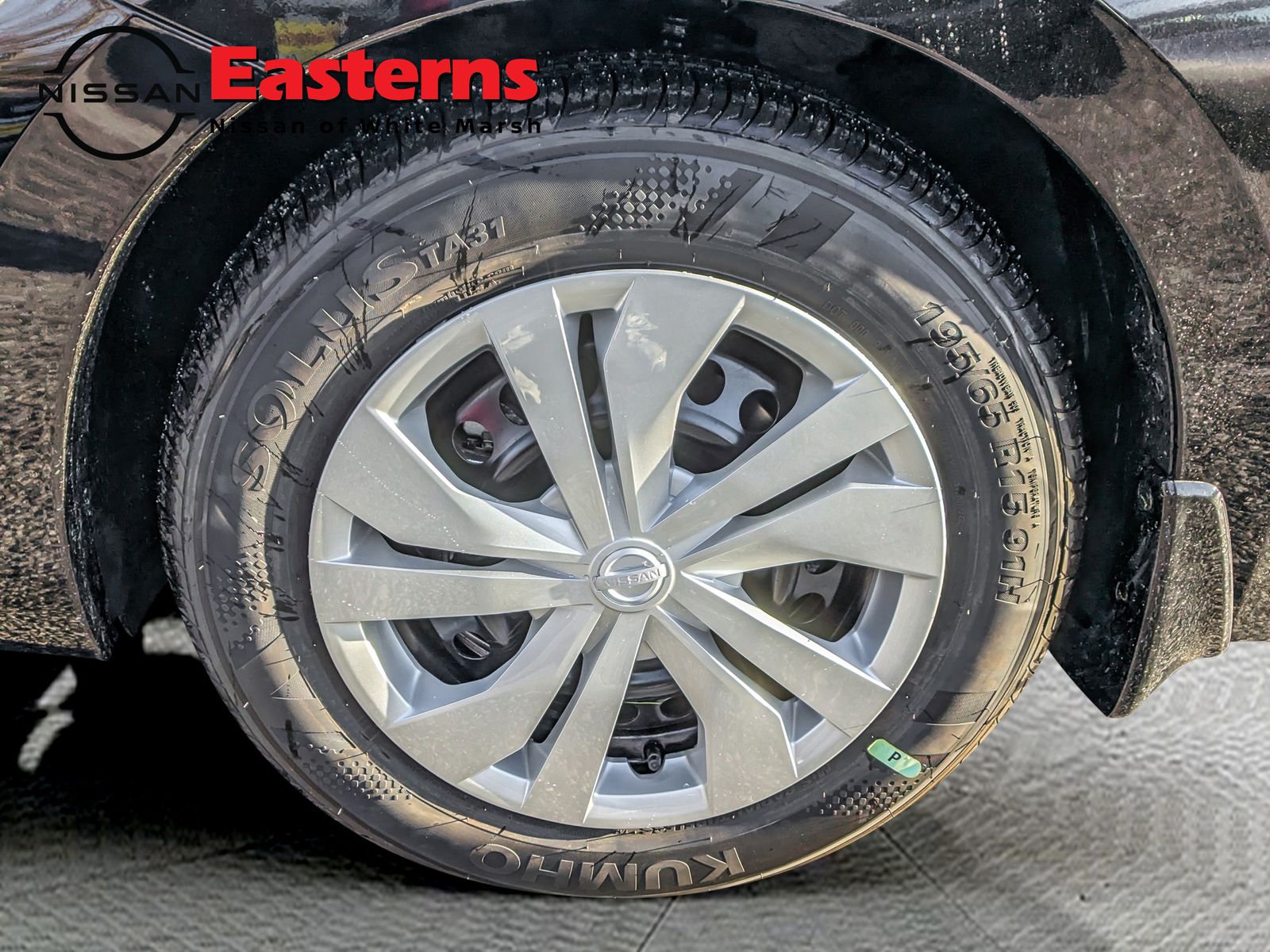 2025 Nissan Versa S Image 9 of 28