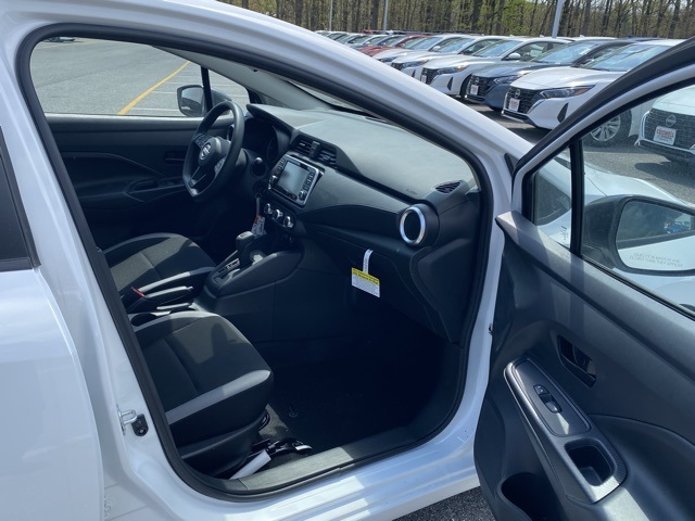 2025 Nissan Versa S Image 27 of 36