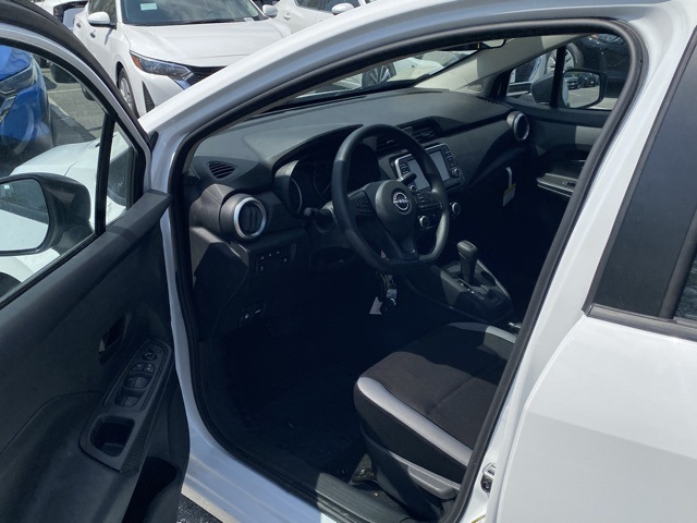 2025 Nissan Versa S Image 15 of 36