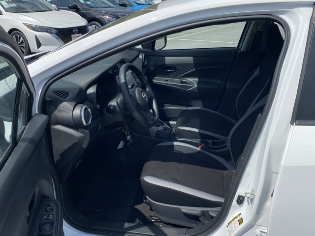 2025 Nissan Versa S Image 16 of 36