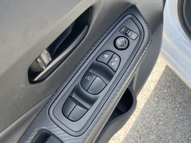 2025 Nissan Versa S Image 14 of 36