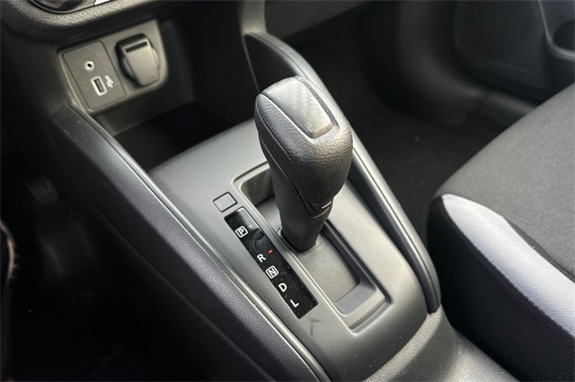 Vehicle image 17 of 20