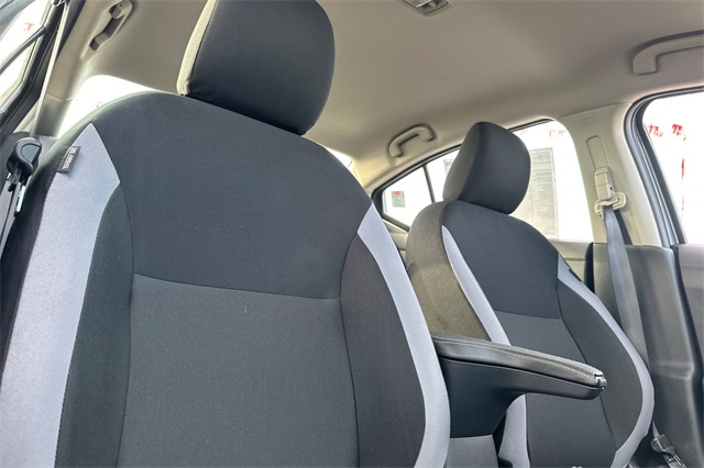 Vehicle image 13 of 20
