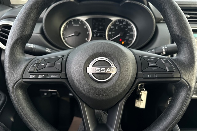Vehicle image 18 of 20