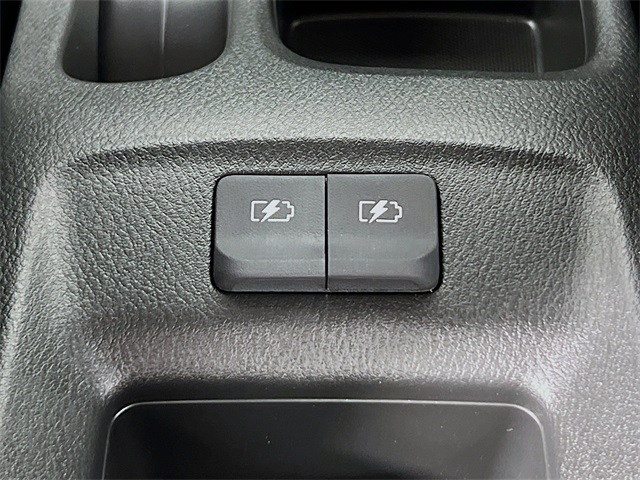 Vehicle image 26 of 32
