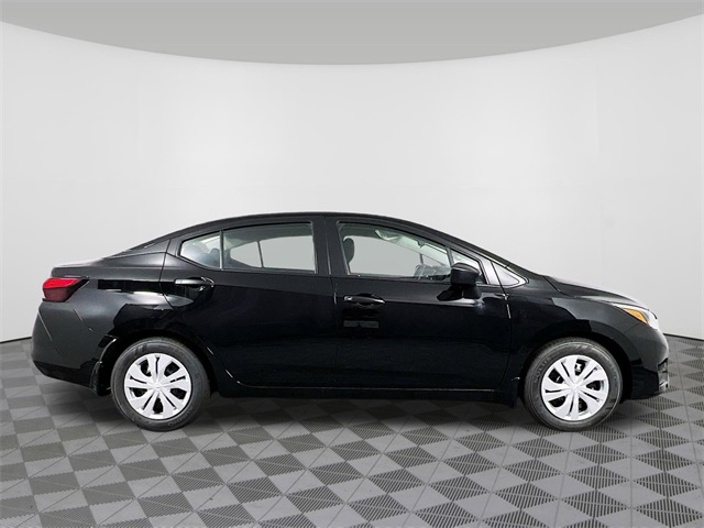Vehicle image 4 of 32