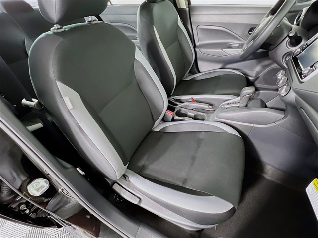 Vehicle image 12 of 32