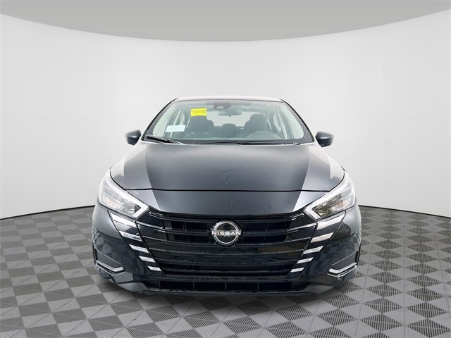 Vehicle image 2 of 32
