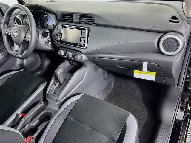 Vehicle image 16 of 32