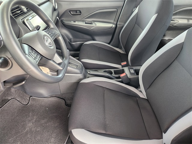 Vehicle image 10 of 22