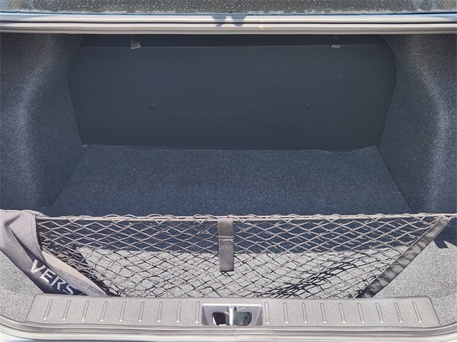 Vehicle image 8 of 22